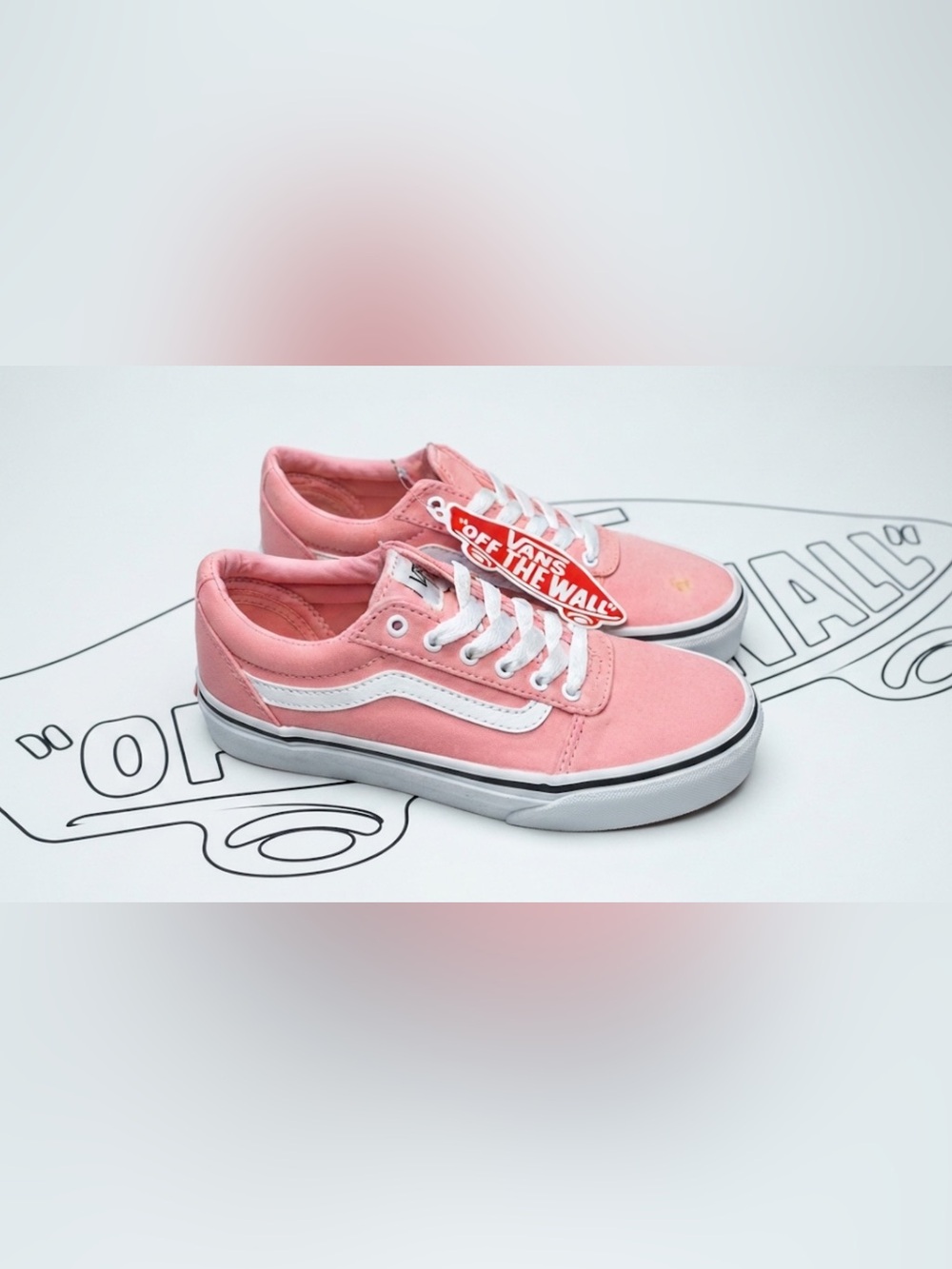 New authentic Vans girls pink signature designer sneakers sz 2 display